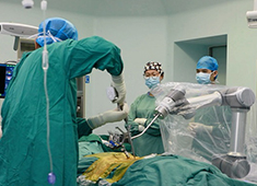 外科手術(shù)中使用導(dǎo)航機器人具有哪些優(yōu)勢