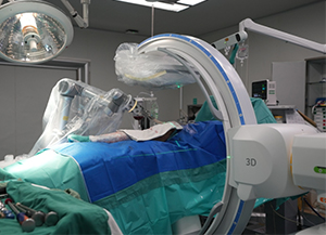 骨科手術(shù)機(jī)器人影像設(shè)備首選三維C臂還是CT？