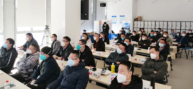 UBE腰椎管減壓術(shù)和椎間融合術(shù)實(shí)操訓(xùn)練營(yíng)，C形臂影像護(hù)航